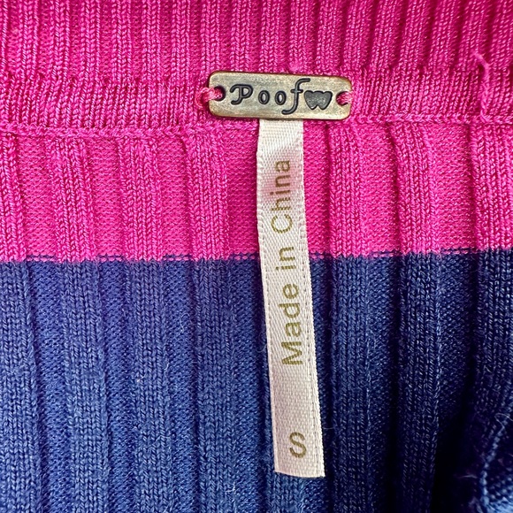 Poof! Juniors Women’s V-Neck Sweater Blouse~Pink & Navy Blue Striped Size SM - Picture 8 of 9